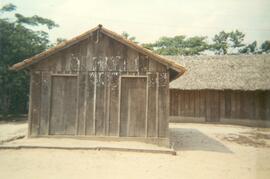 Registro fotográfico de casa de madeira