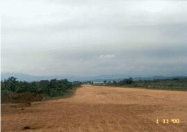 Estrada de terra próxima ao Rio Tocantins