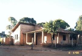 Casa de tijolos sem revestimento na região do Bico do Papagaio